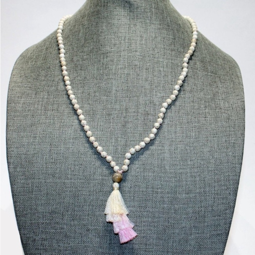 Anthropologie Cocobelle‎ Senza Beaded Pink Rose Fringe Tassel Long Necklace